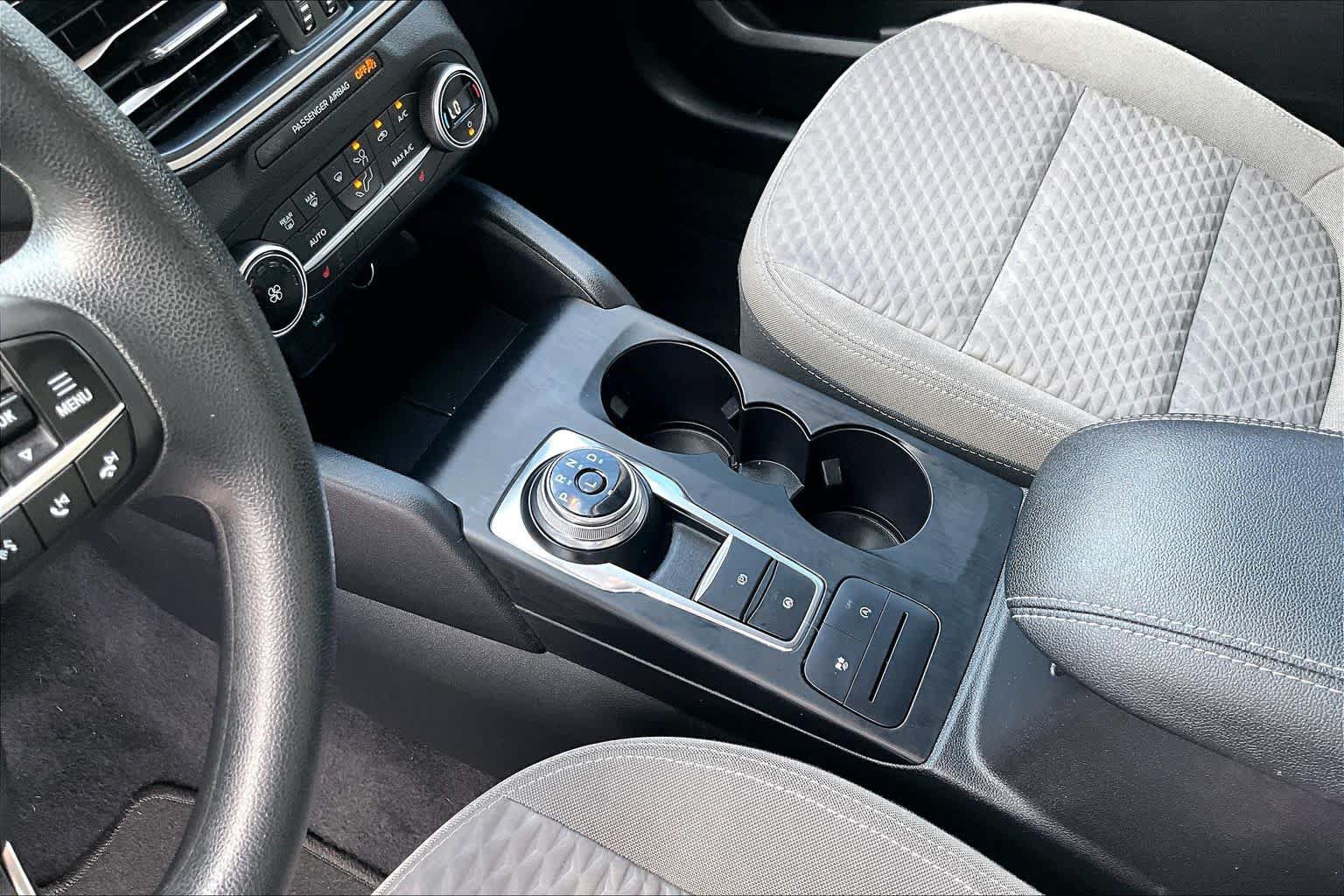 Used 2020 Ford Escape SE FWD image 17