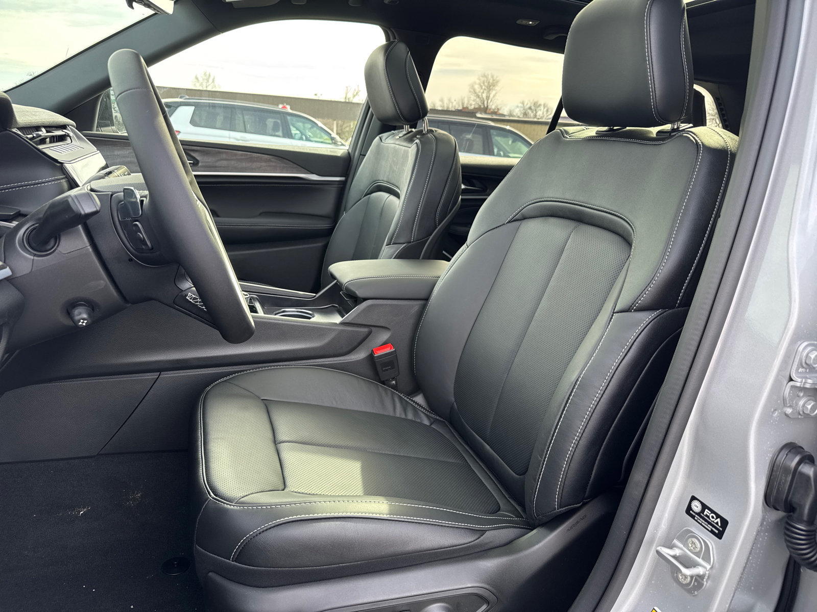 New 2026 Jeep Grand Cherokee Limited AWD/4WD image 10