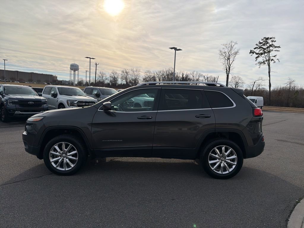 Used 2016 Jeep Cherokee Limited w/ Luxury Group image 6