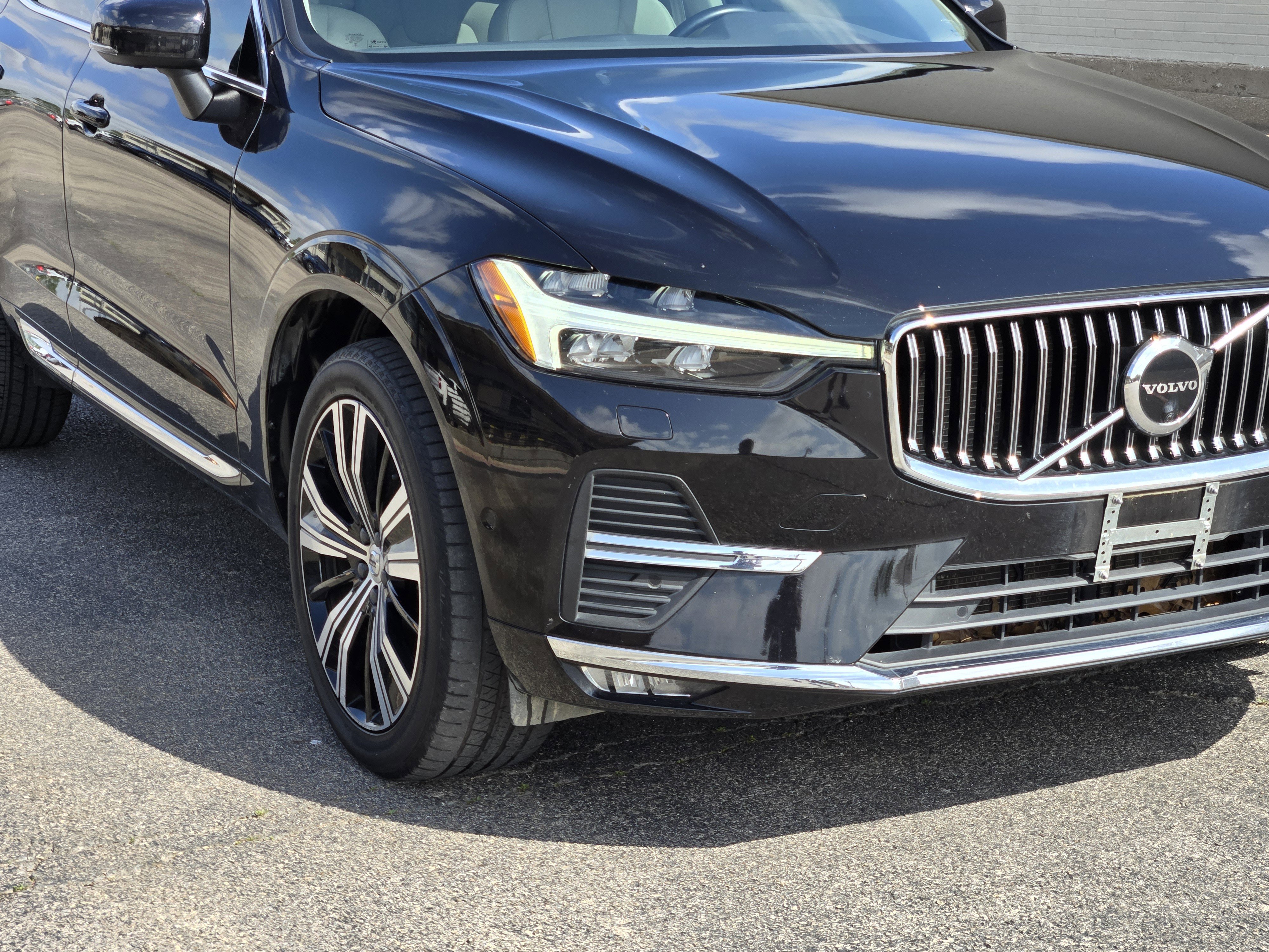Used 2023 Volvo XC60 B5 Plus w/ Climate Package image 45