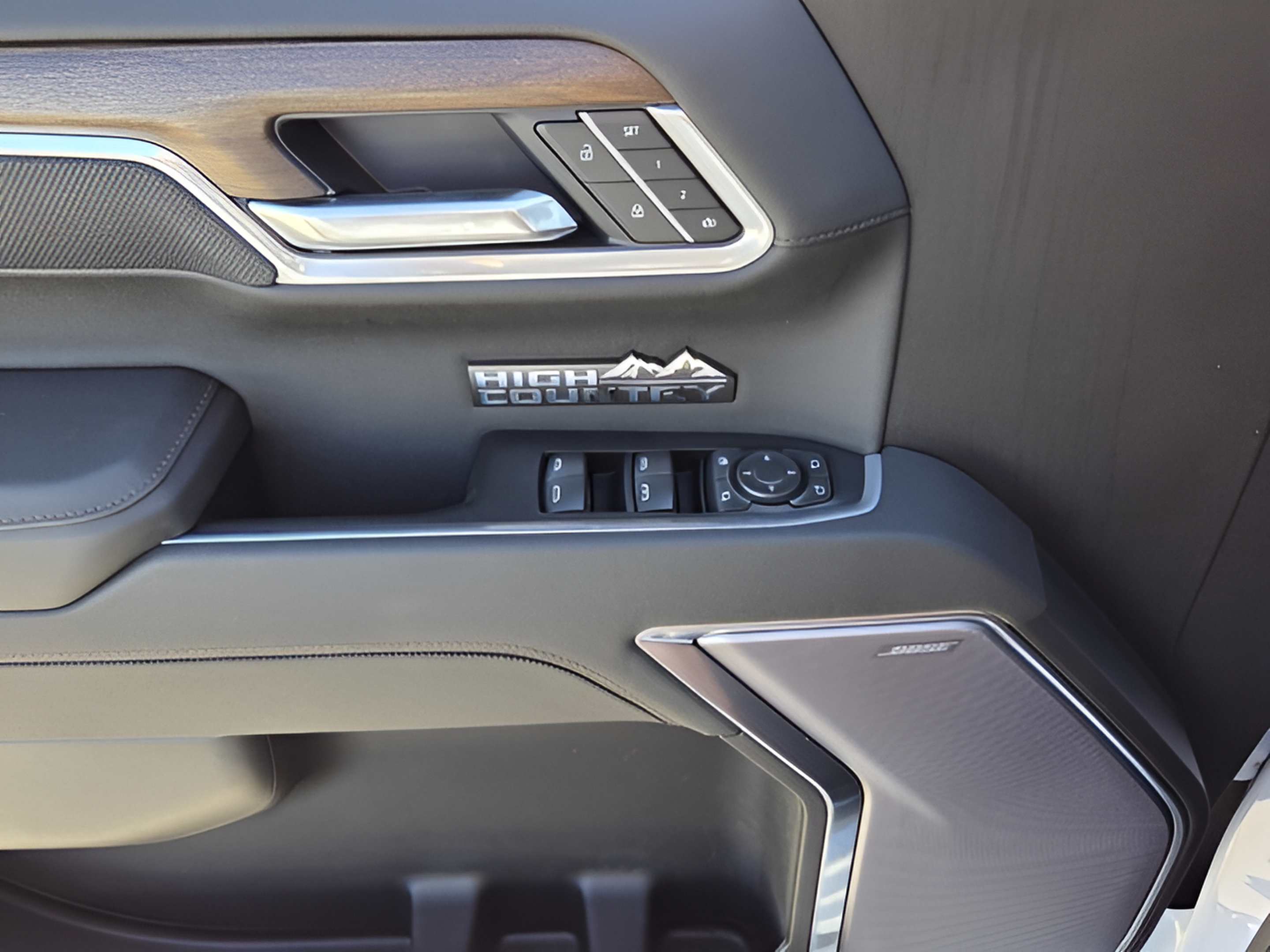 New 2026 Chevrolet Silverado 1500 High Country w/ Technology Package AWD/4WD image 29