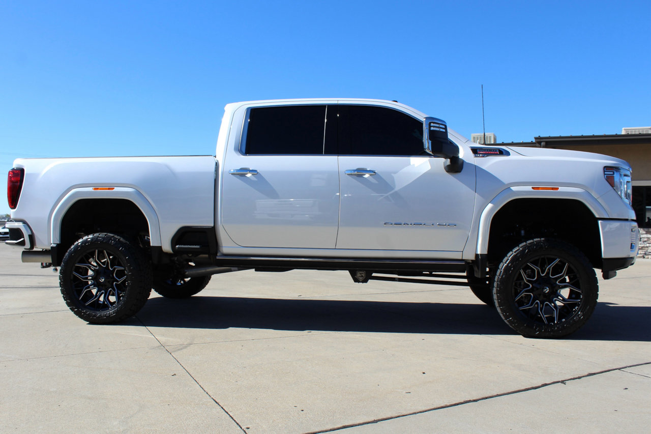 Used 2022 GMC Sierra 3500 Denali w/ Denali Ultimate Package image 18