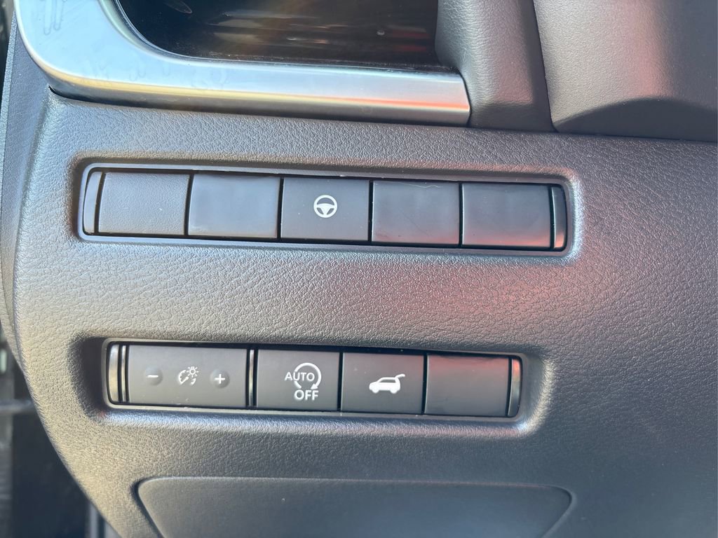 Used 2026 Nissan Rogue SL image 37