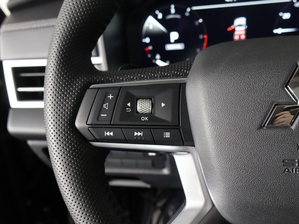 New 2026 Mitsubishi Outlander SE image 46