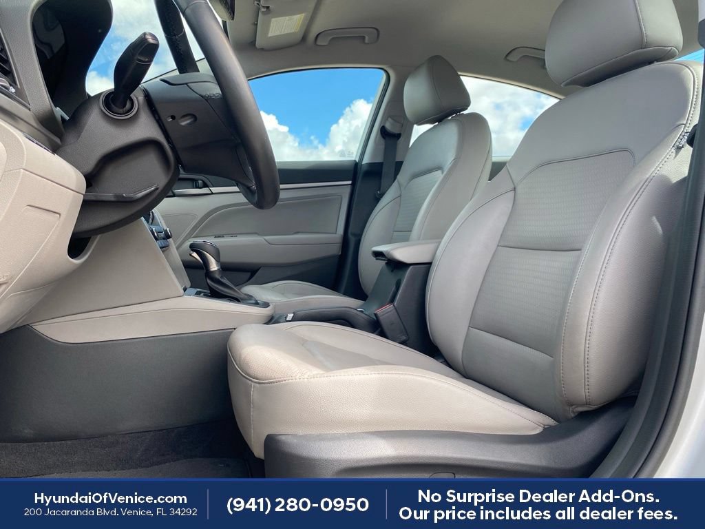 Used 2018 Hyundai Elantra Limited FWD image 2