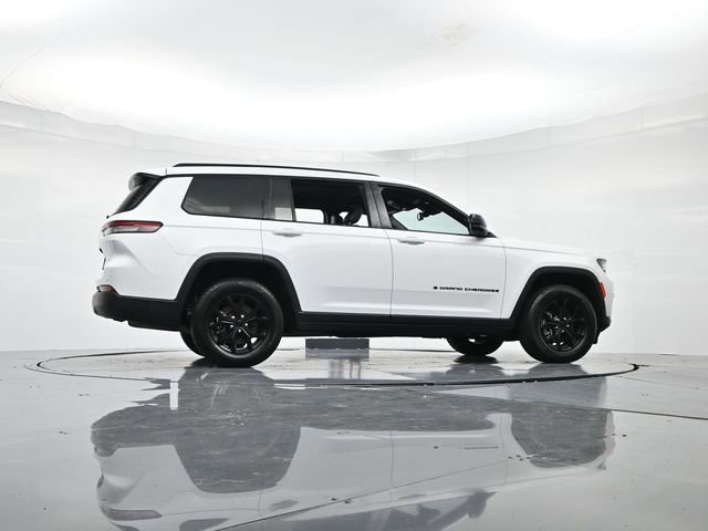 Used 2024 Jeep Grand Cherokee L Laredo image 32