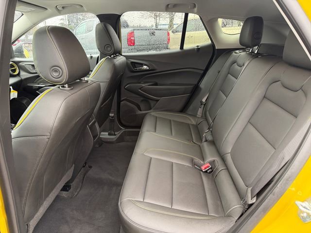 Used 2025 Chevrolet Trax ACTIV w/ Sunroof Package image 32