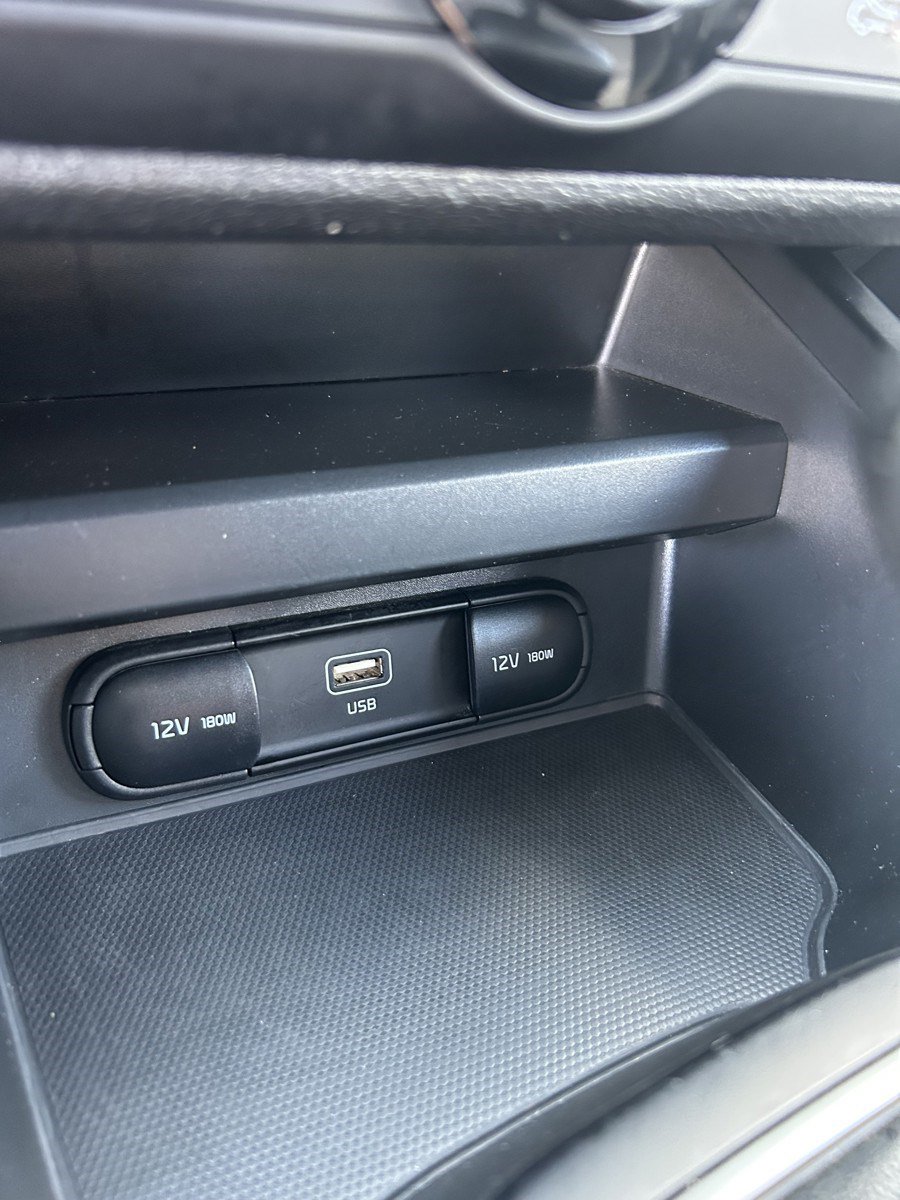 Used 2024 Kia Soul LX w/ Option Group 015 FWD image 21