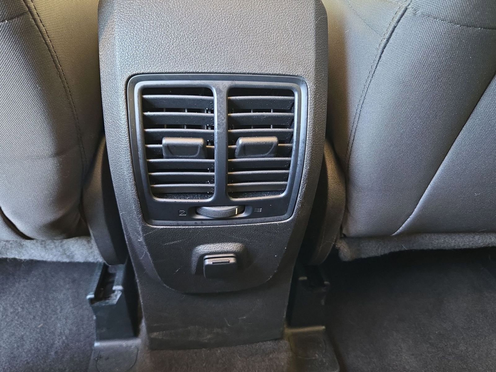 Used 2017 Ford Escape SE FWD image 32