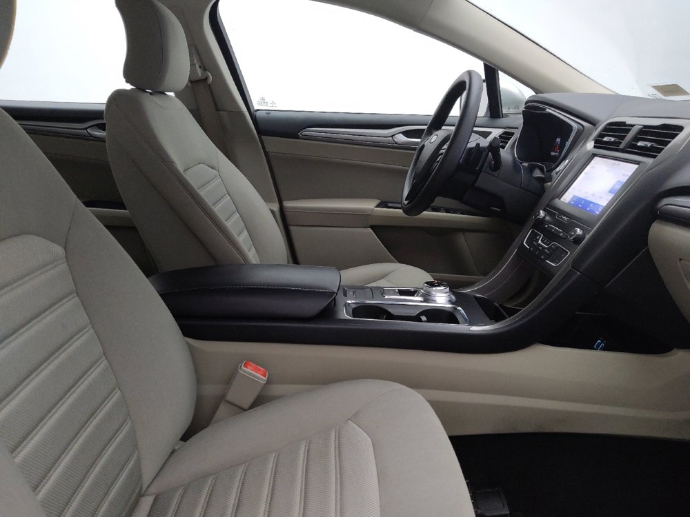 Used 2019 Ford Fusion SE image 21