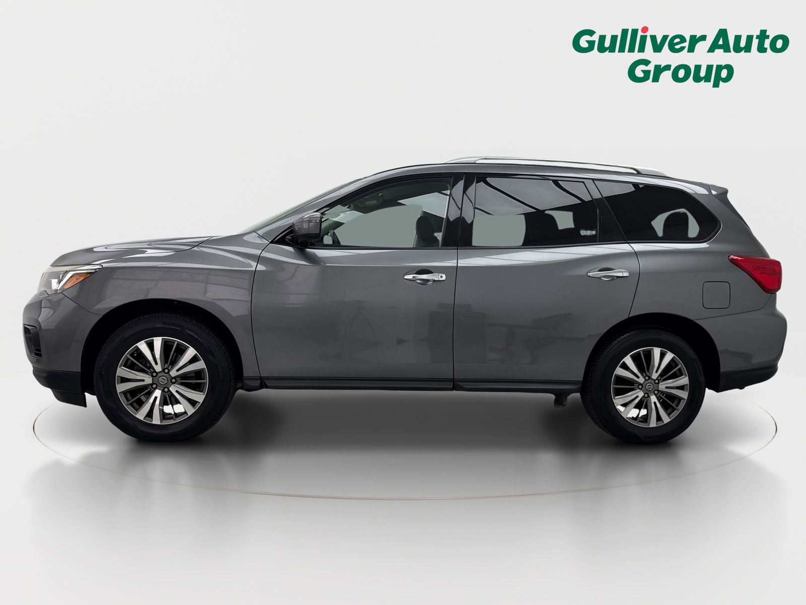 Used 2019 Nissan Pathfinder SV FWD image 3
