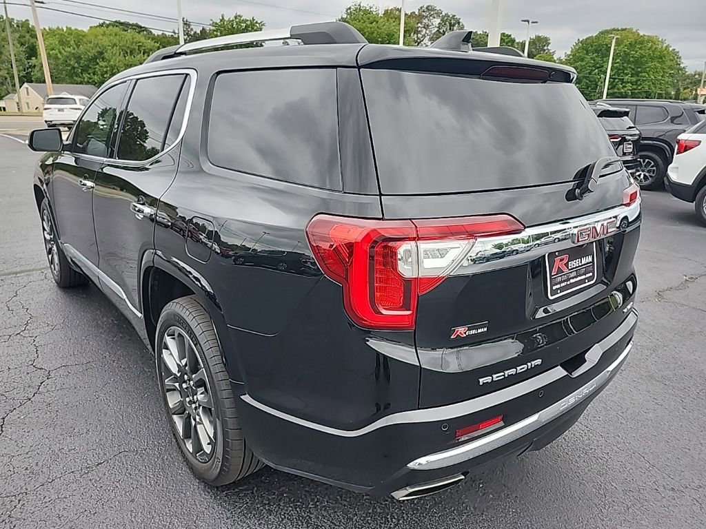 Certified 2023 GMC Acadia Denali w/ Black Diamond Edition AWD/4WD image 5