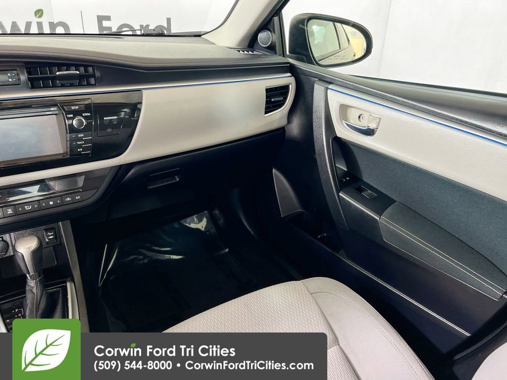 Used 2015 Toyota Corolla LE w/ Protection Package image 25