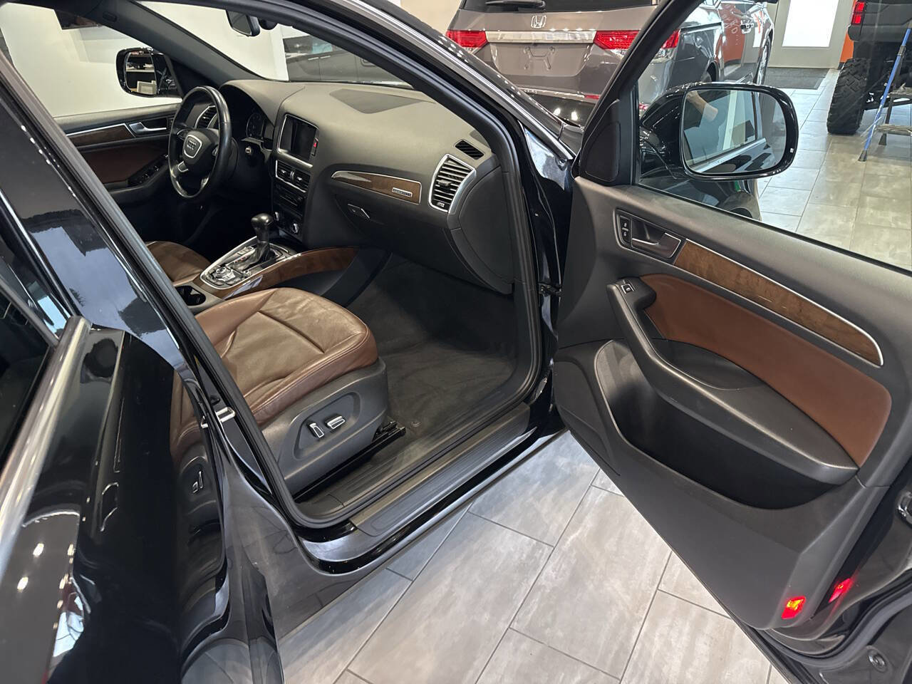 Used 2017 Audi Q5 2.0T Premium w/ Audi MMI Navigation Plus image 20