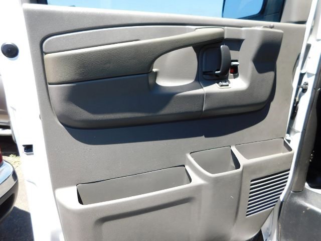 Used 2006 Chevrolet Express 3500 Extended Passenger w/ Power and Light Package image 10