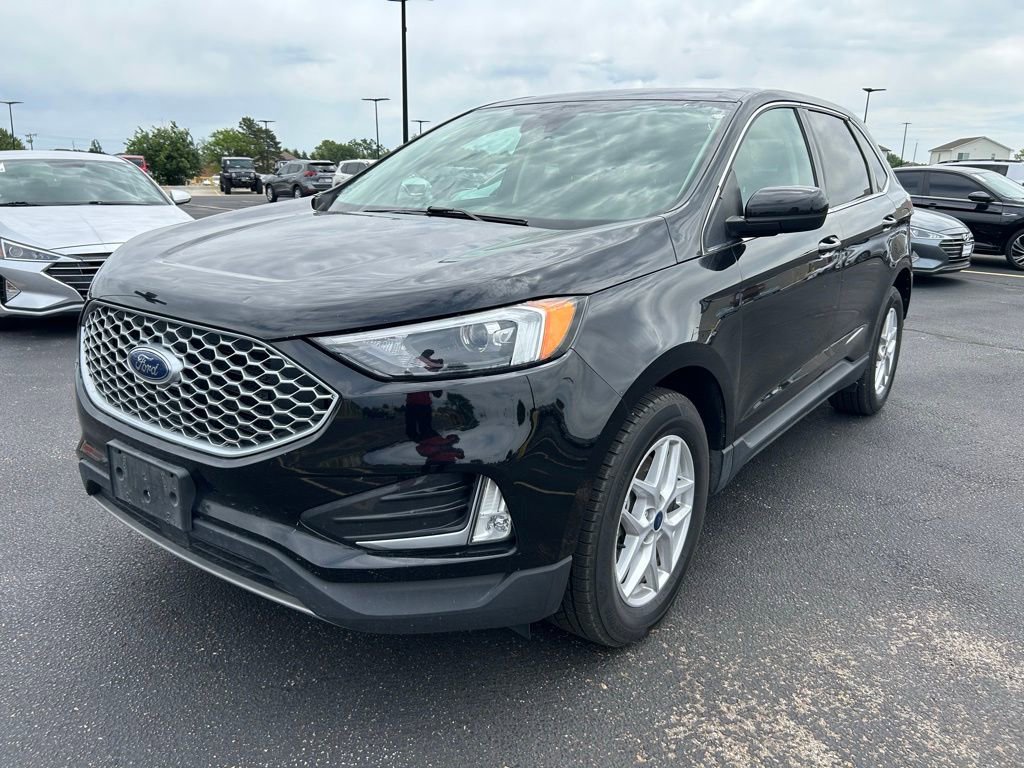 Used 2023 Ford Edge SEL w/ Convenience Package AWD/4WD image 6