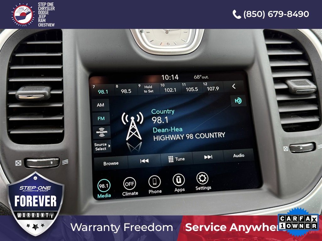 Used 2022 Chrysler 300 Touring image 27