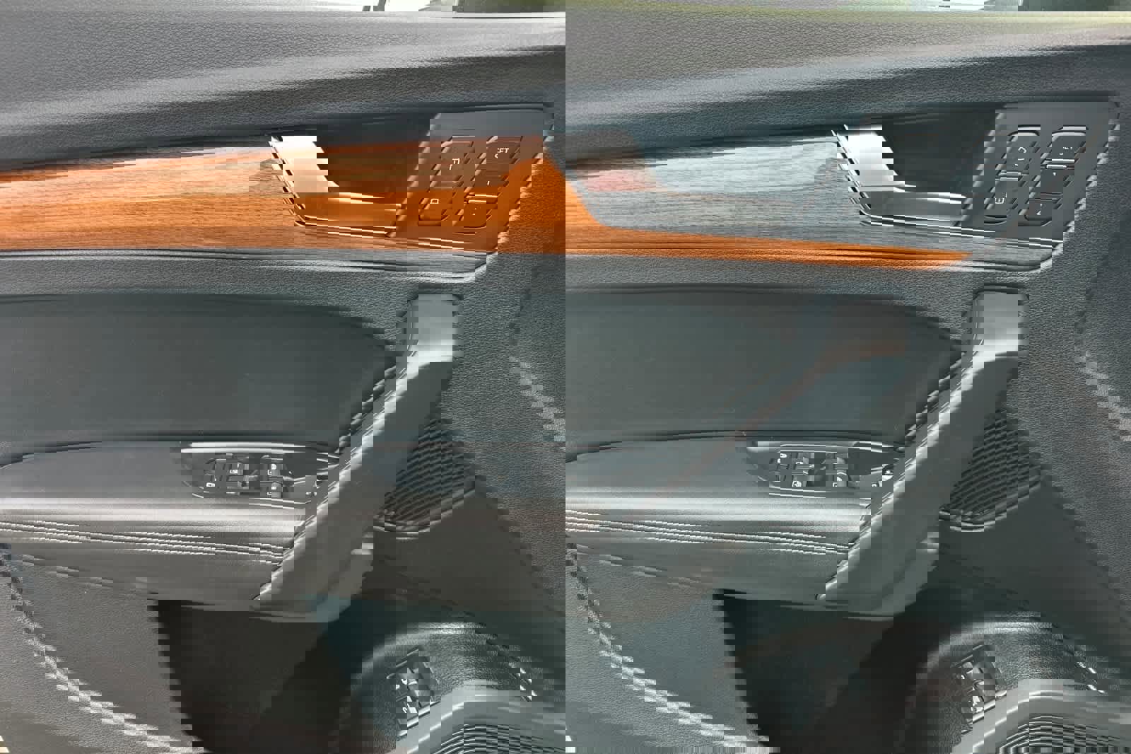 Used 2021 Audi Q5 e Premium Plus image 14