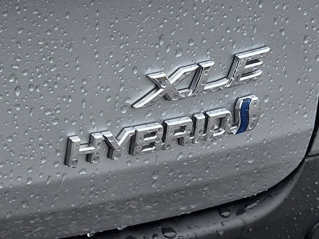 Used 2022 Toyota Sienna XLE FWD image 32