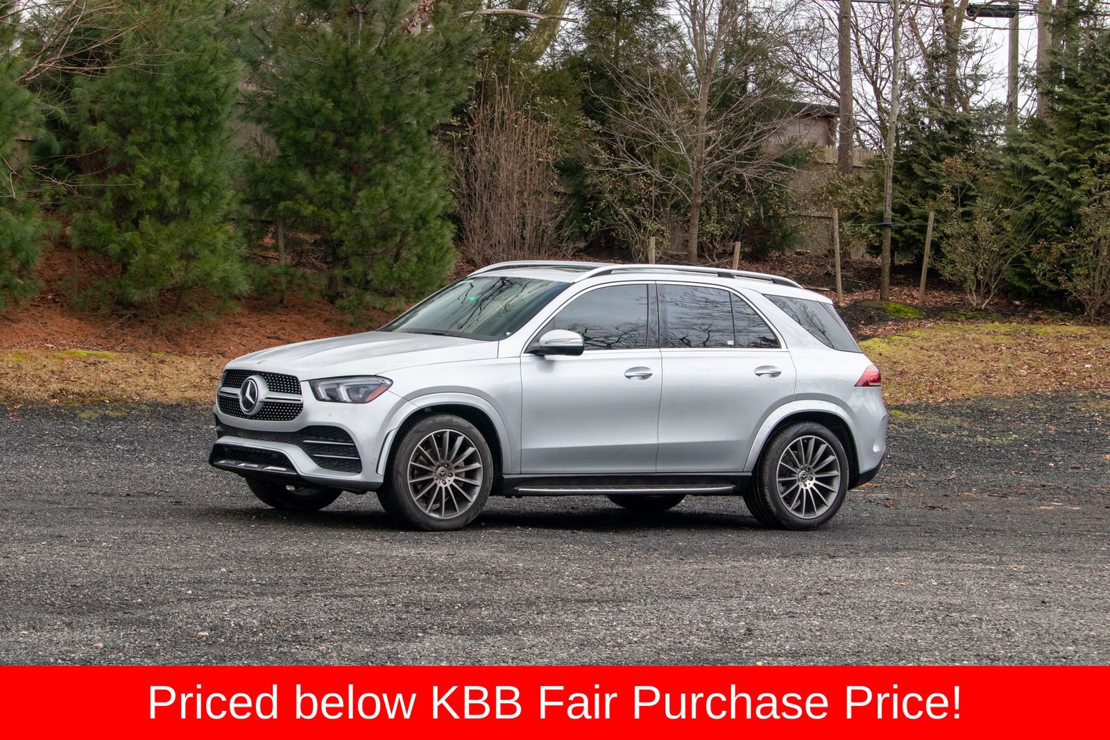 Used 2021 Mercedes-Benz GLE 350 w/ AMG Line Exterior image 3
