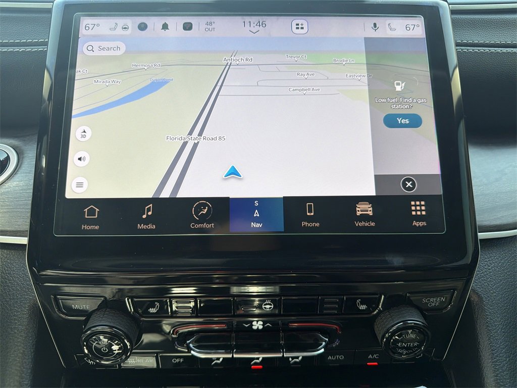 Used 2024 Jeep Grand Cherokee Limited w/ Black Appearance Package image 31