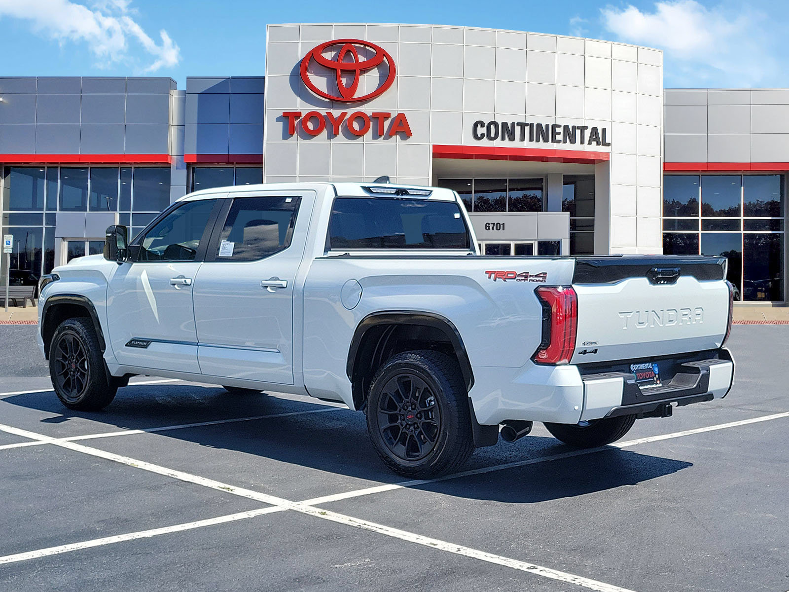 New 2026 Toyota Tundra Platinum AWD/4WD image 4