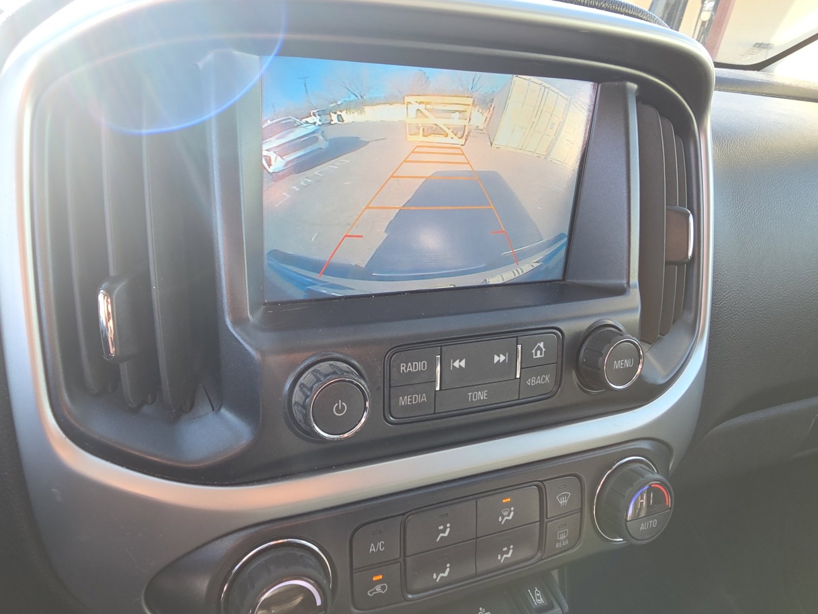 Used 2017 Chevrolet Colorado LT image 19