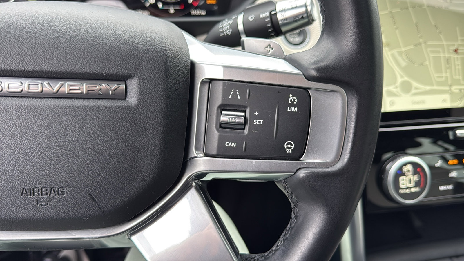 Used 2022 Land Rover Discovery S R-Dynamic image 17