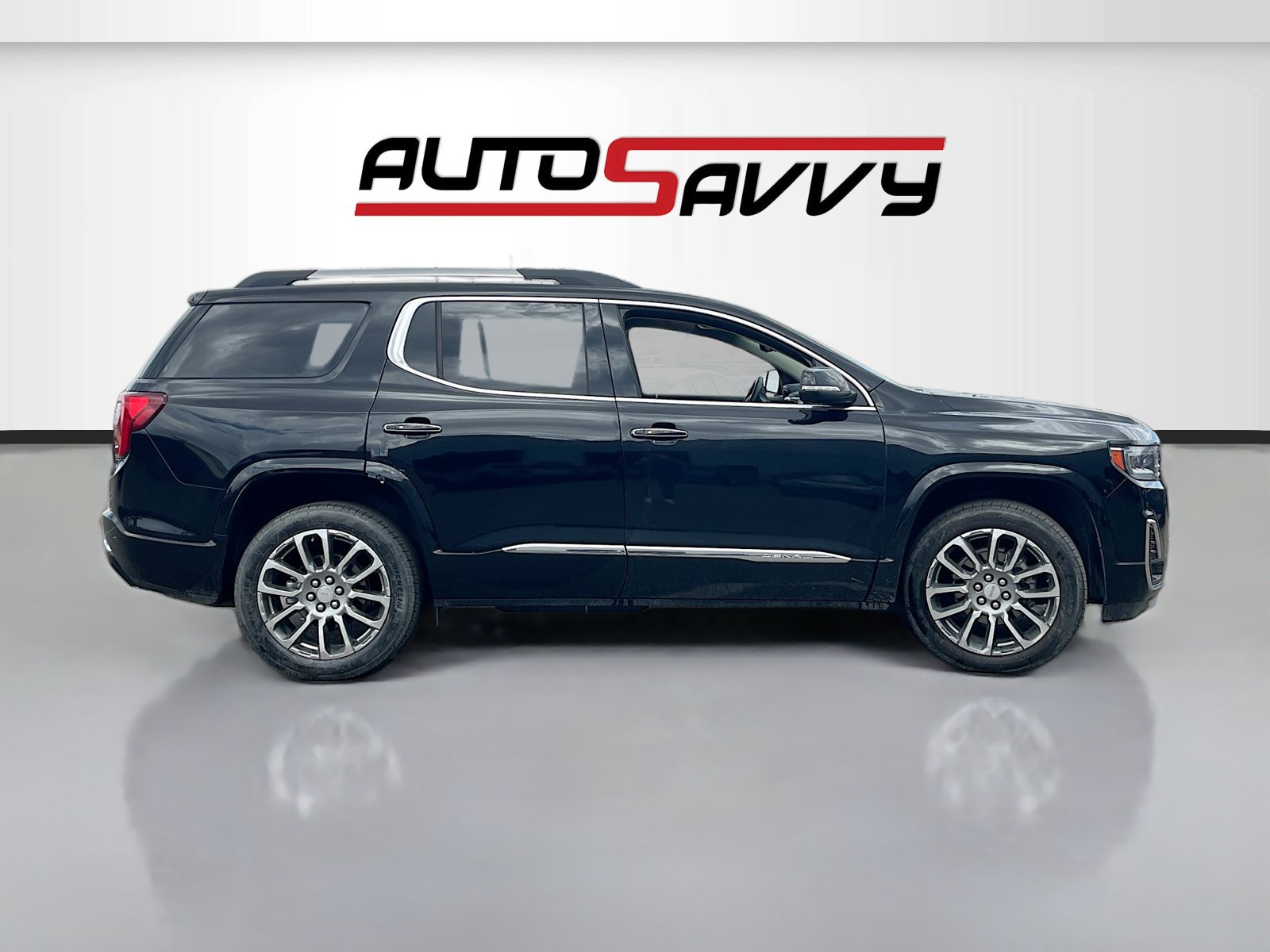 Used 2023 GMC Acadia Denali w/ Denali Ultimate Package AWD/4WD image 8