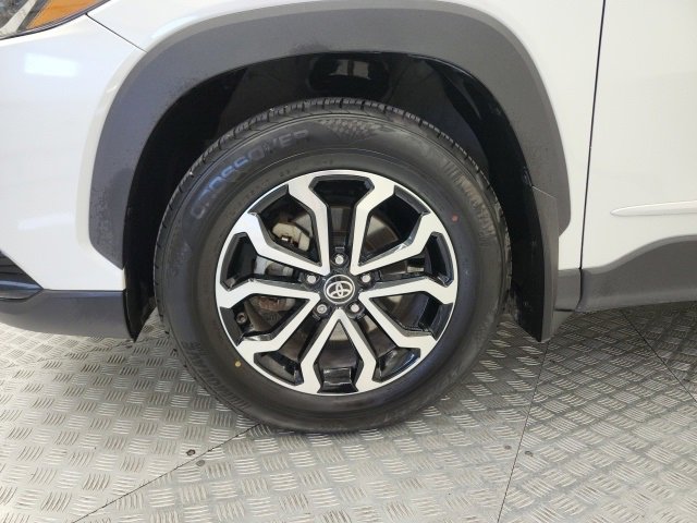 Certified 2024 Toyota Corolla Cross SE image 14