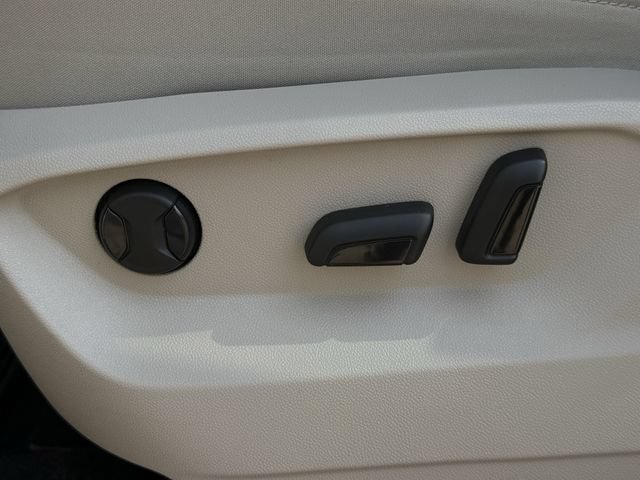 Used 2019 Volkswagen Atlas SE FWD image 26