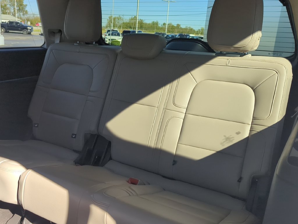 Used 2024 Lincoln Navigator Reserve AWD/4WD image 23
