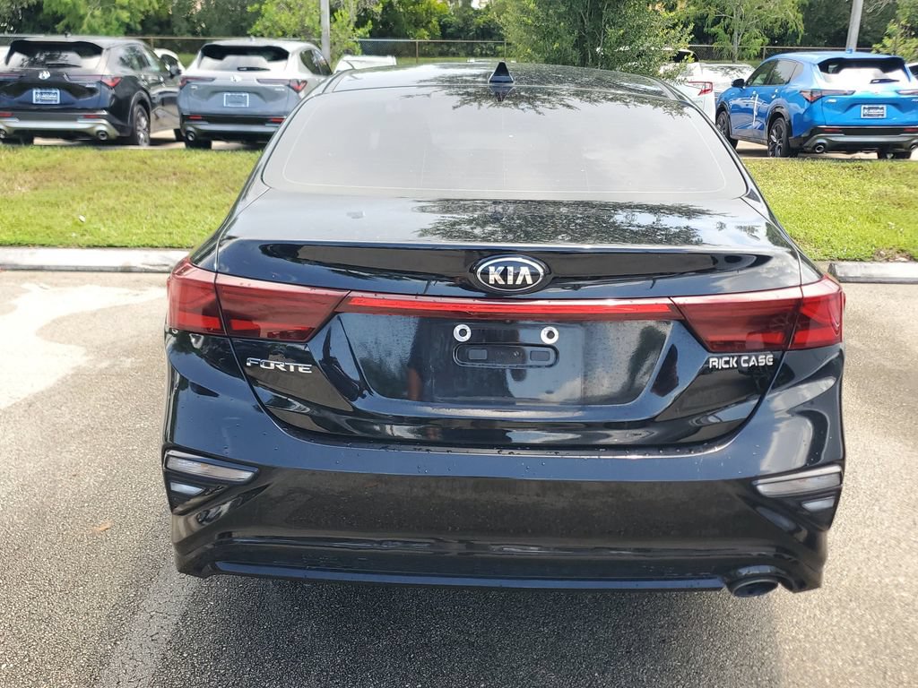 Used 2020 Kia Forte LXS FWD image 9