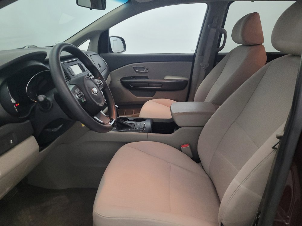 Used 2016 Kia Sedona LX w/ LX Convenience Package FWD image 17