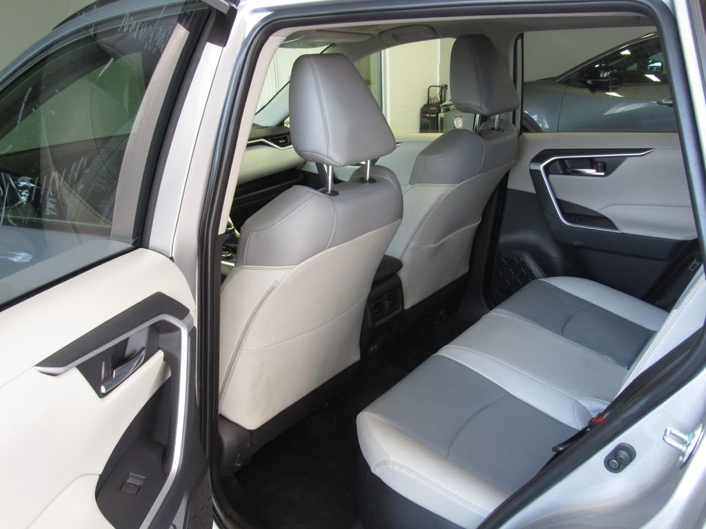 Certified 2025 Toyota RAV4 XLE Premium AWD/4WD image 15