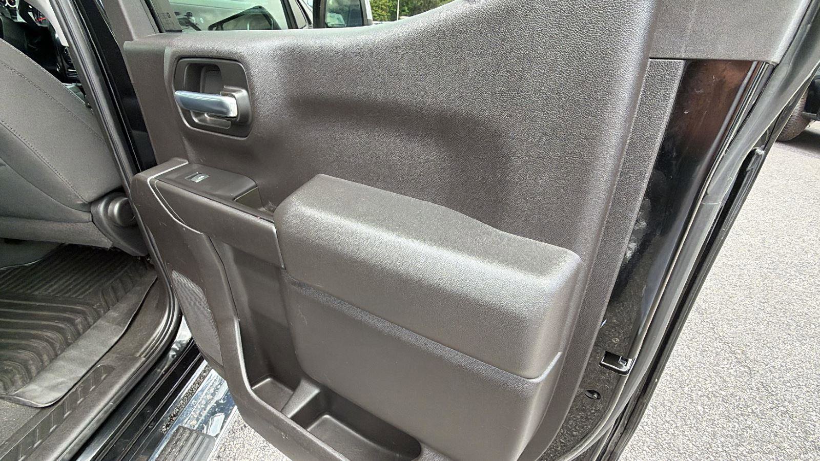 Used 2021 Chevrolet Silverado 1500 LT w/ Bed Protection Package AWD/4WD image 17