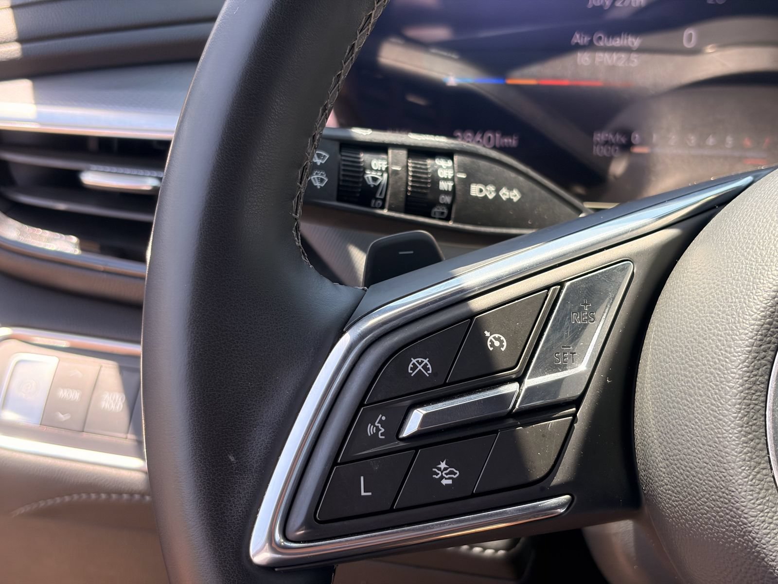 Used 2025 Buick Enclave Sport Touring FWD image 27
