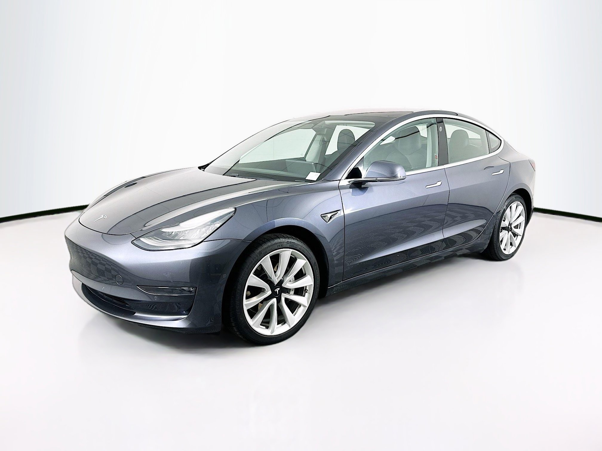 Used 2018 Tesla Model 3 Mid Range image 3