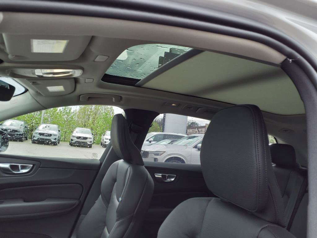 New 2025 Volvo XC60 T8 Plus w/ Climate Package AWD/4WD image 11