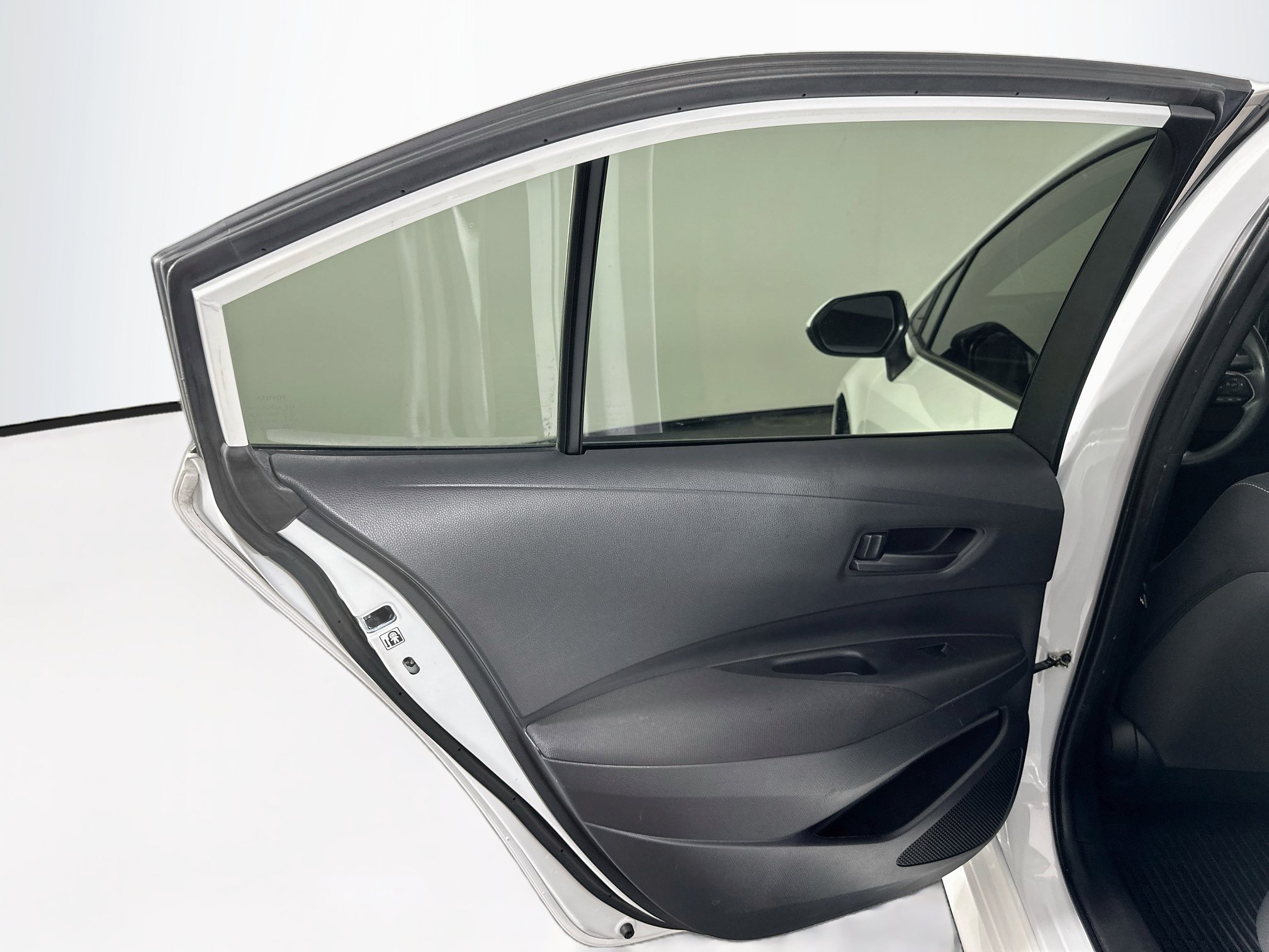 Used 2023 Toyota Corolla LE FWD image 25