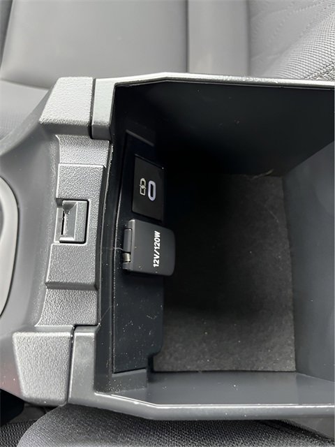 Used 2024 Toyota Corolla LE image 25