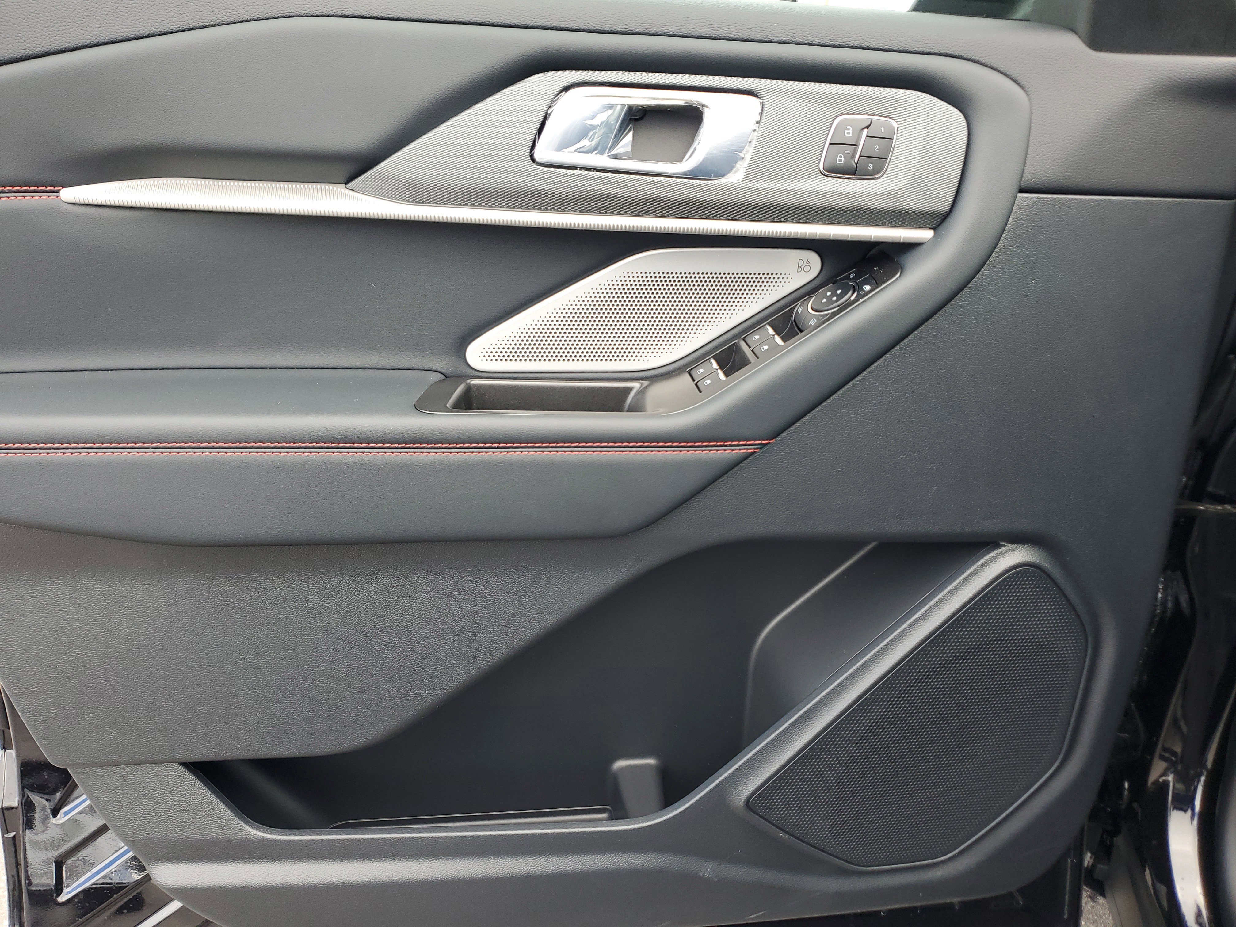 New 2026 Ford Explorer ST w/ Sun And Sound Package image 12