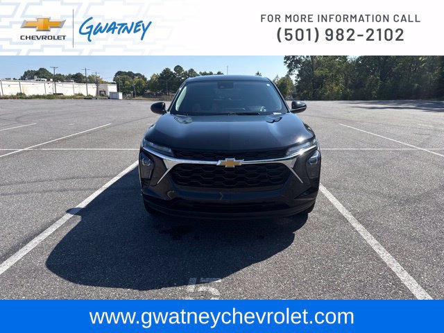 Used 2026 Chevrolet Trax LS w/ LS Convenience Package FWD image 2