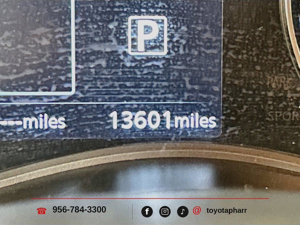 Used 2024 Nissan Kicks SV FWD image 11