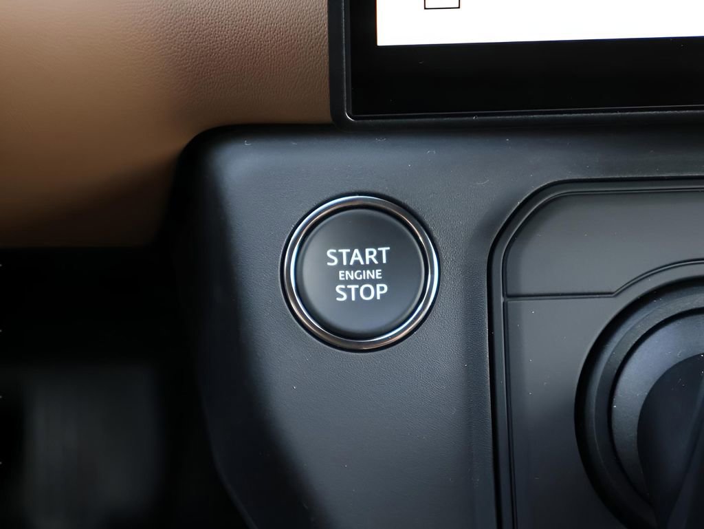 New 2026 Land Rover Defender 110 S image 27