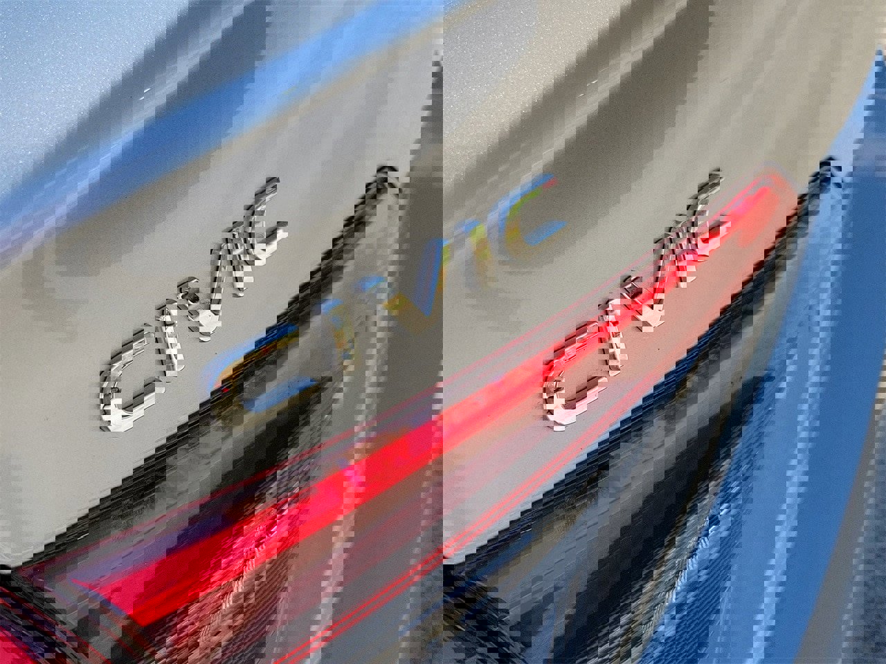 Used 2023 Honda Civic Touring image 6