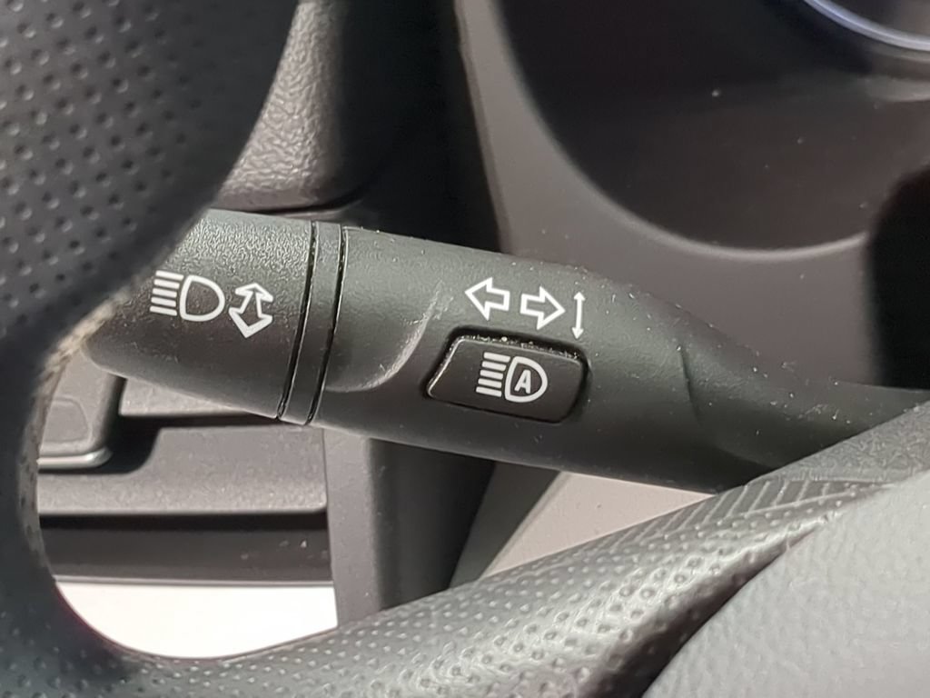 Used 2023 GMC Terrain SLE w/ Driver Convenience Package FWD image 33