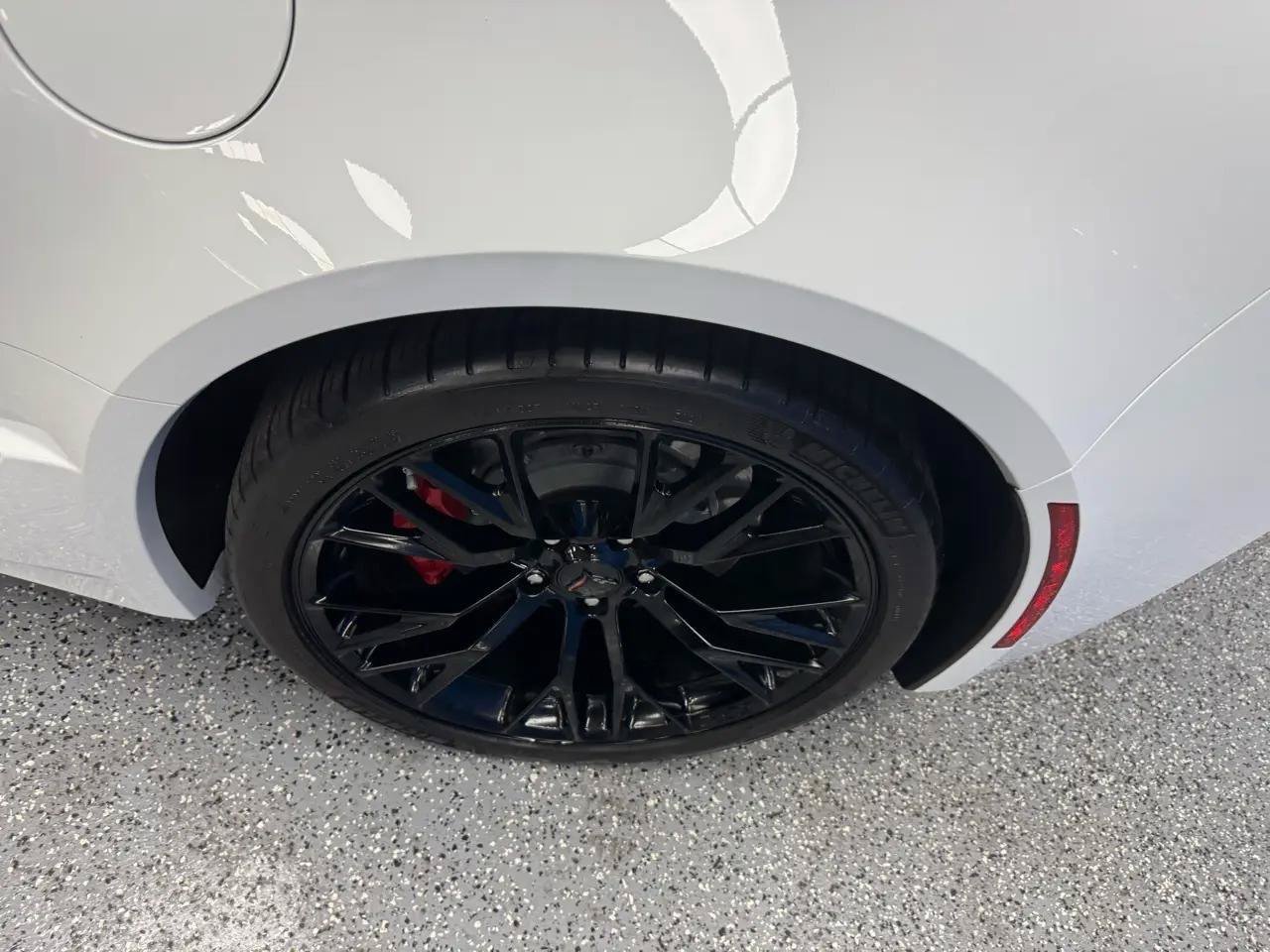 Used 2019 Chevrolet Corvette Z06 RWD image 33