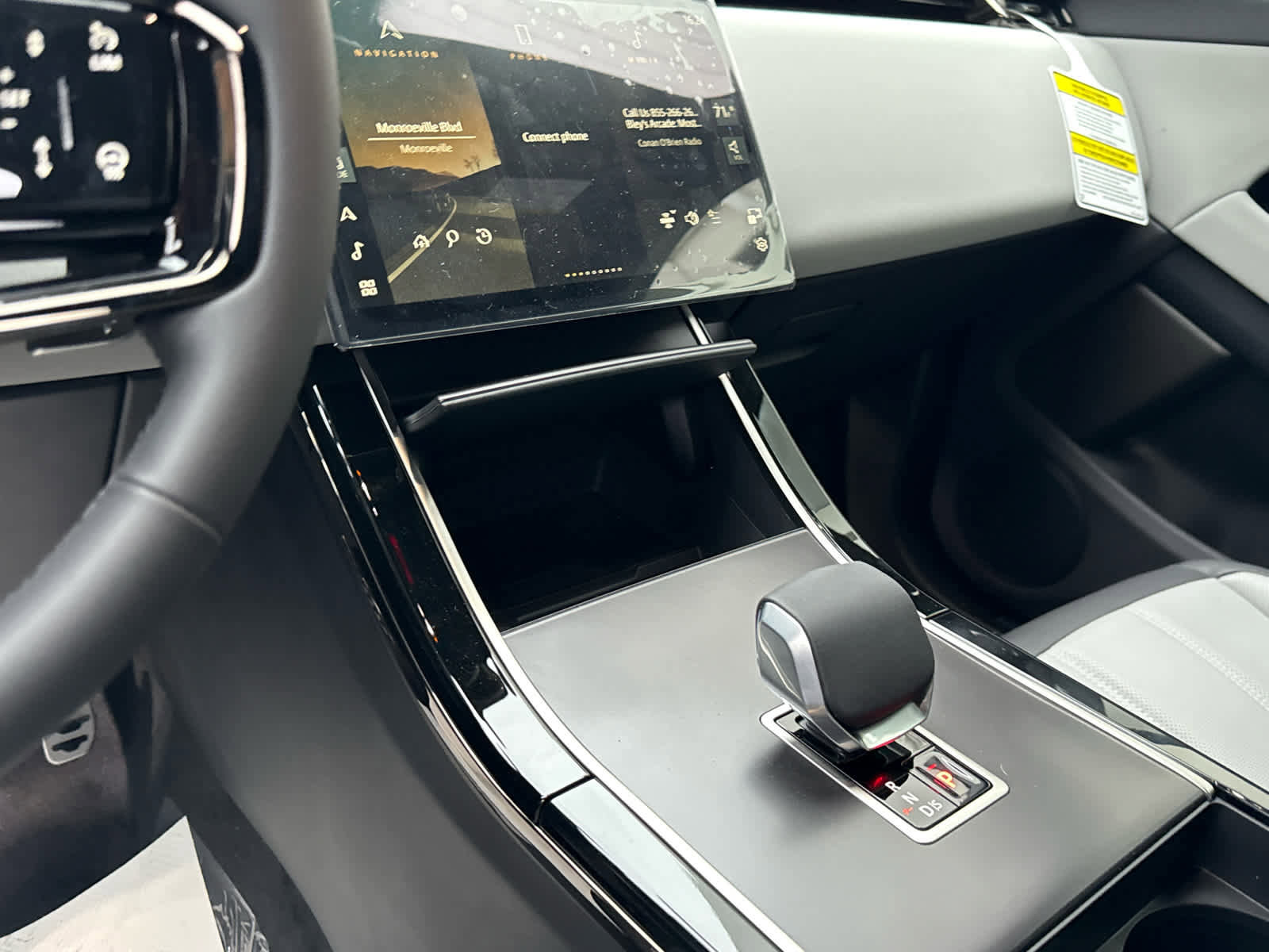 New 2026 Land Rover Range Rover Evoque Dynamic SE image 11