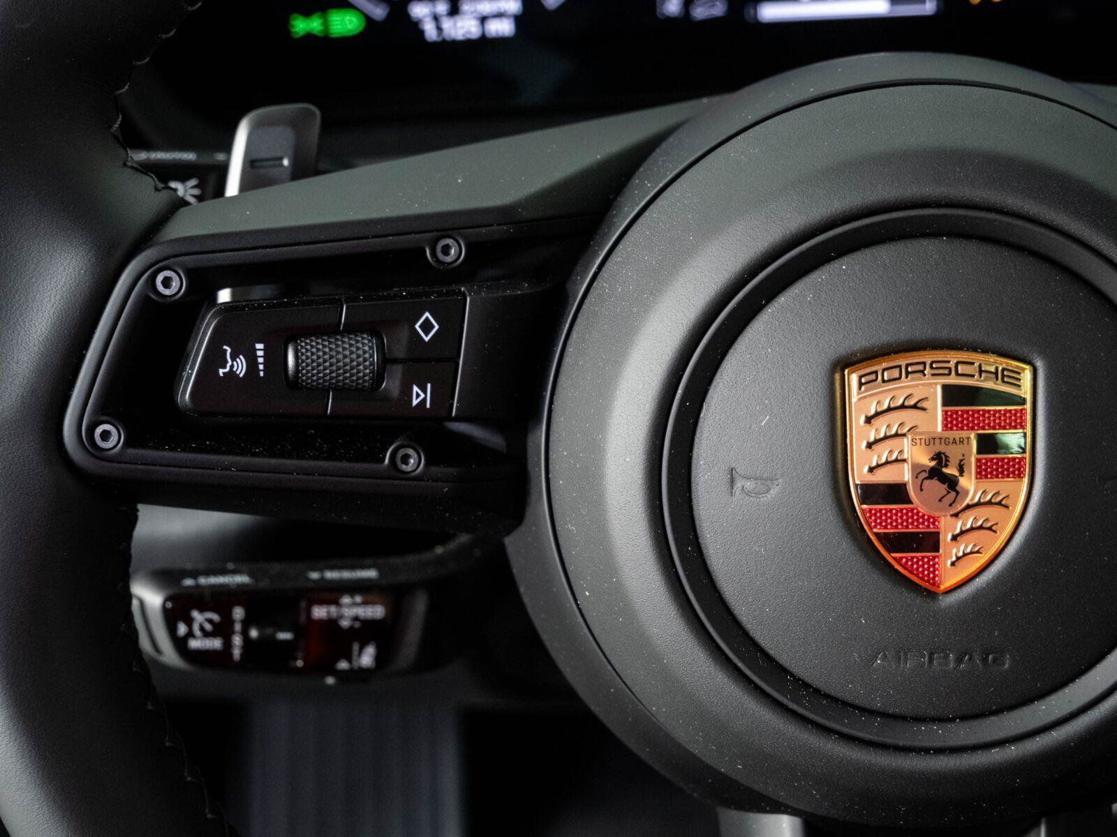Certified 2026 Porsche Cayenne GTS AWD/4WD image 10